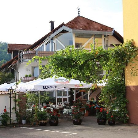 Hotel- Restaurant Zum Schwan Waldfischbach-Burgalben Bagian luar foto