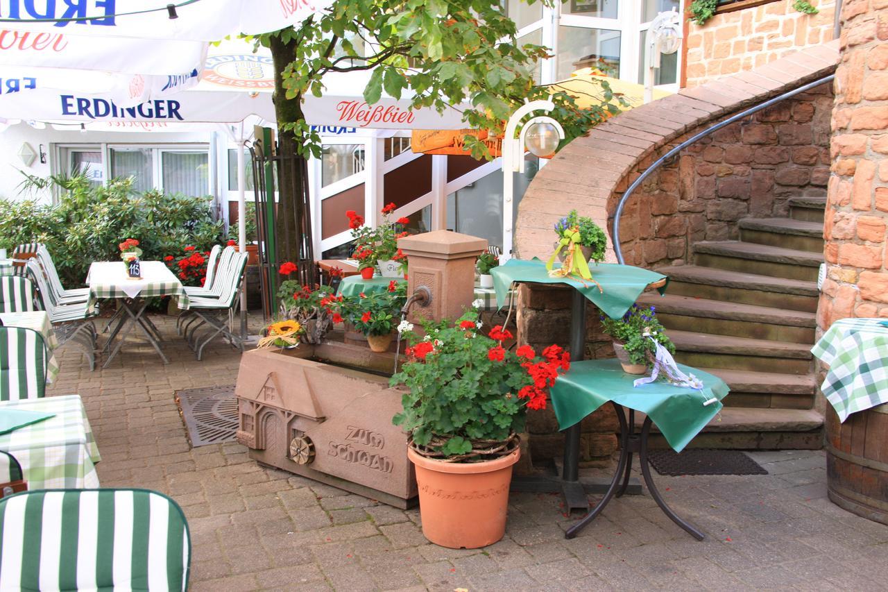 Hotel- Restaurant Zum Schwan Waldfischbach-Burgalben Bagian luar foto